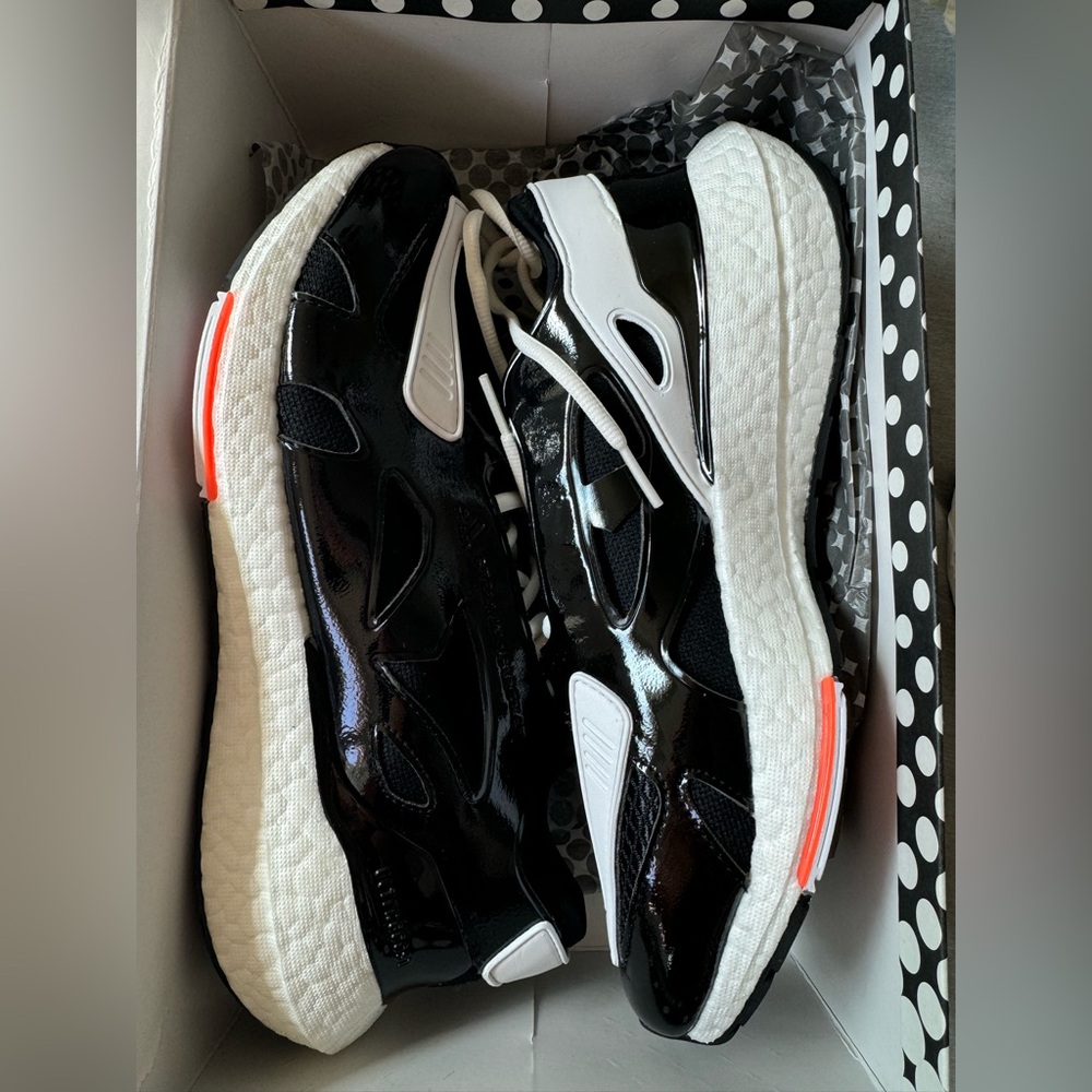 Size 9 - adidas Stella McCartney x UltraBoost 22 Black White W